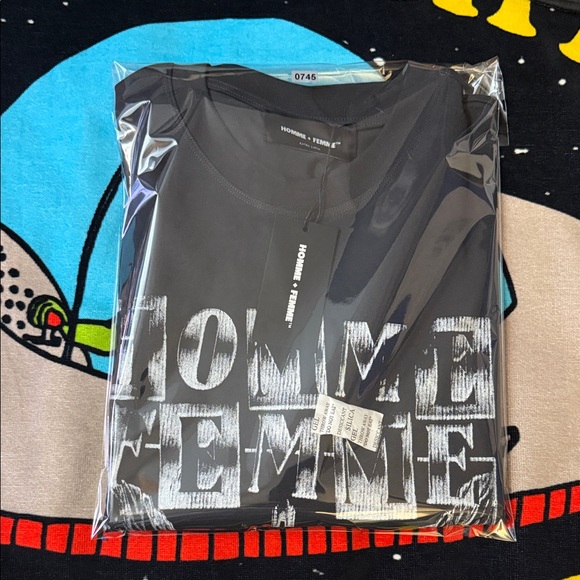 HOMME FEMME TAKEOFF TEE - Picture 16 of 16
